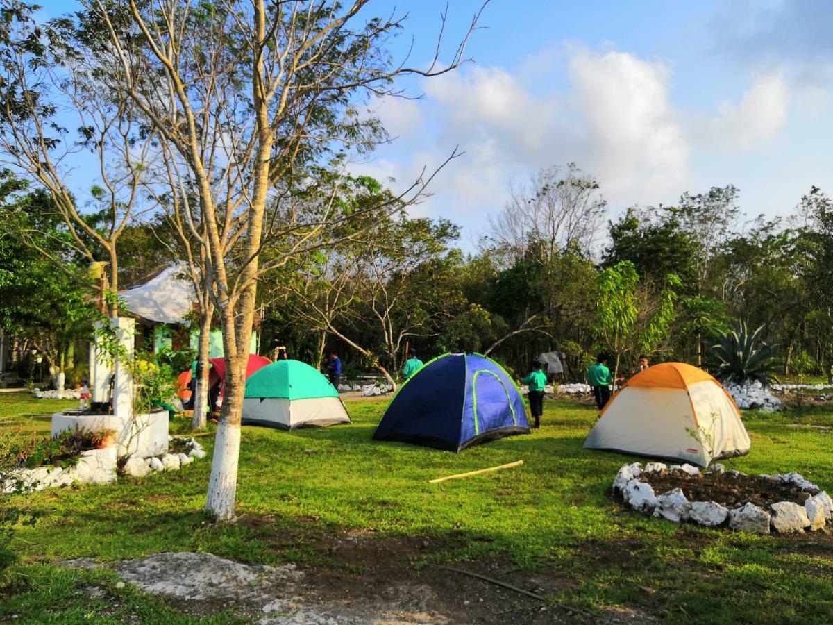 Camping *